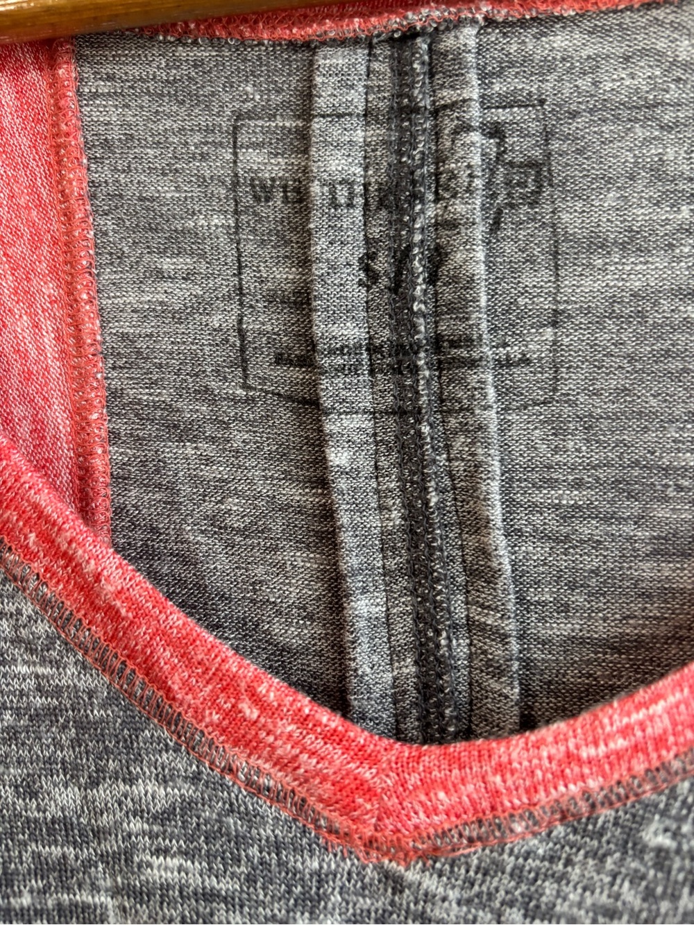 We the Free Casual Relaxed Top Women’s Red Gray Small - Picture 2 of 6